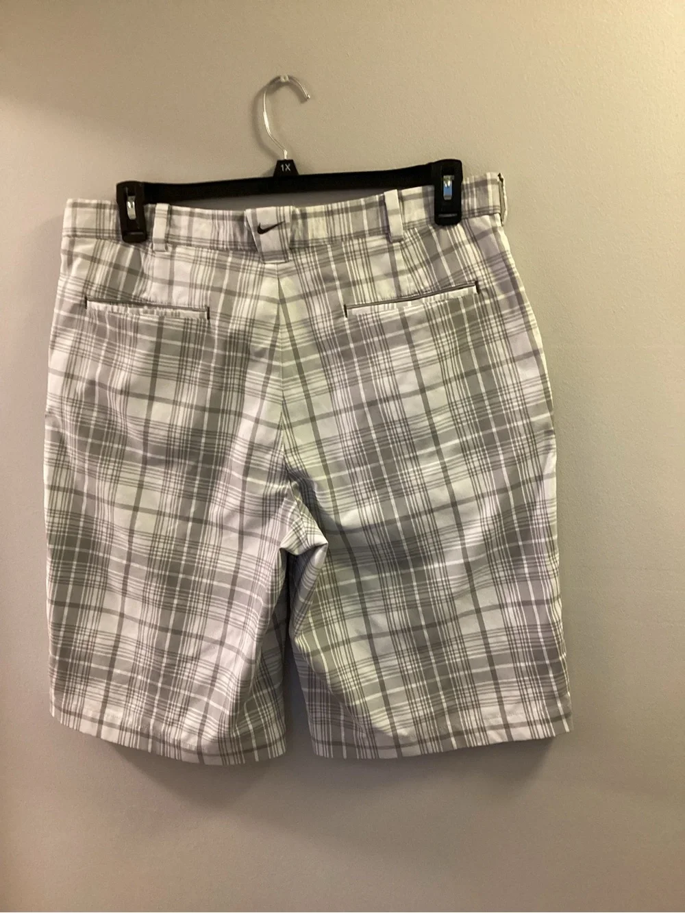 Nike Golf Men’s Dri-FIT Plaid Golf Shorts Gray White Size 36